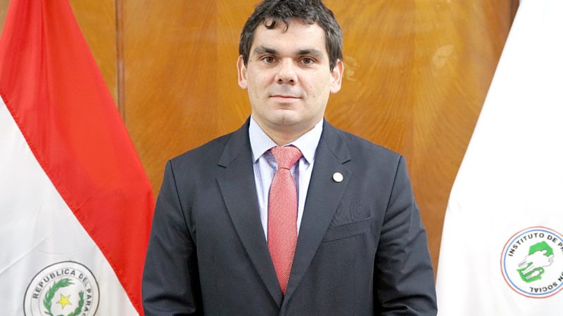 Fiscal arrincona al IPS: ex asesor jurídico investigado por millonarios pagos
