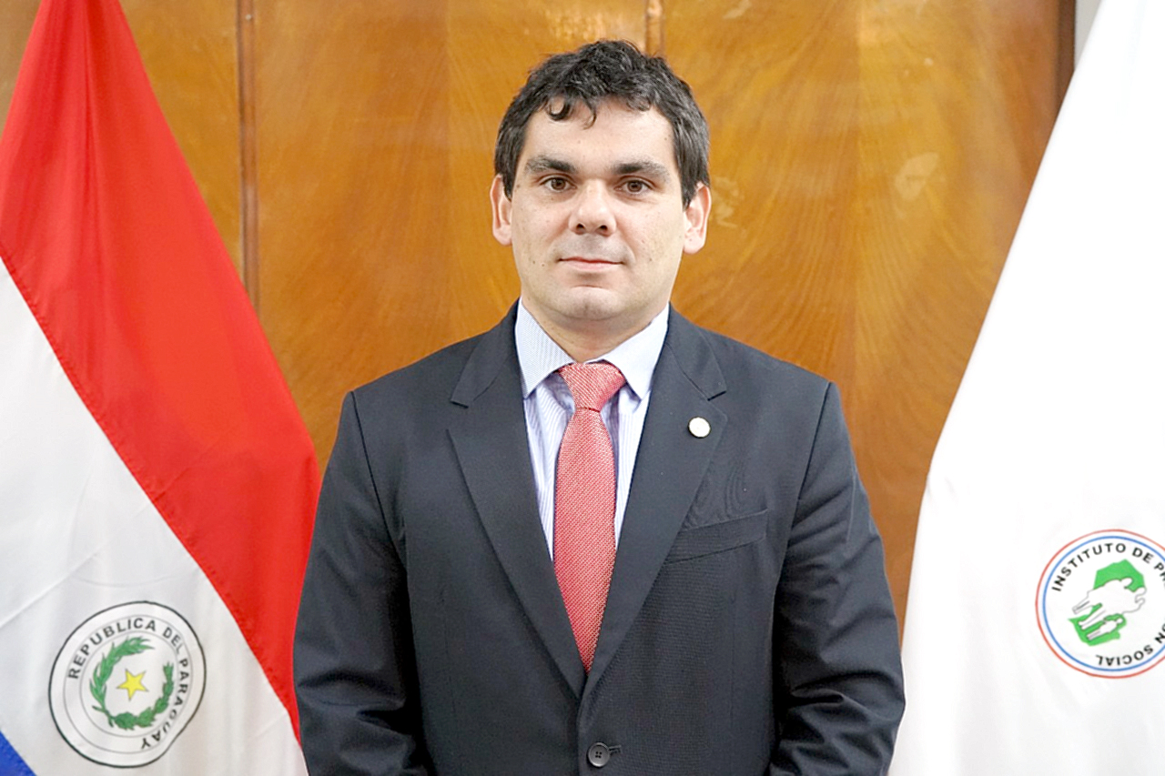 Fiscal arrincona al IPS: ex asesor jurídico investigado por millonarios pagos