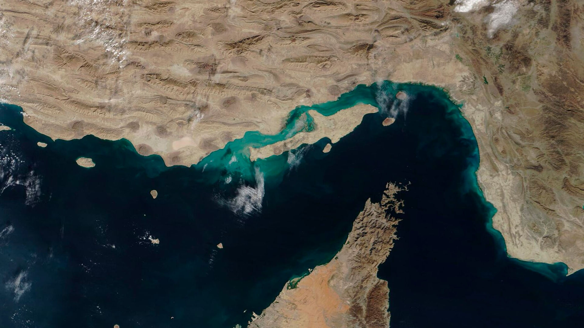 Irán vuelve a cerrar el estrecho de Ormuz
