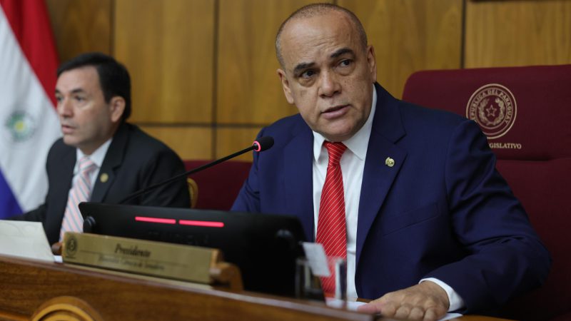Diputado Centurión asegura que «Bachi» Núñez está «enamorado» de Mario Abdo