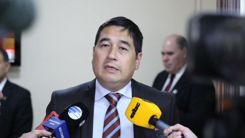 Nakayama fulmina a Rivas: «Tu título es una estafa, demostrá que sabés Derecho”