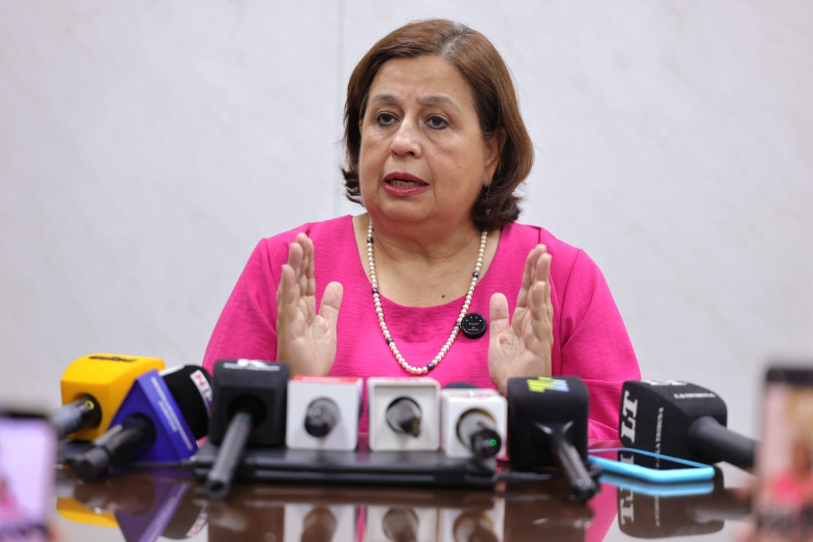 Esperanza Martínez dispara contra Peña: “Plata para influencers, mientras faltan medicamentos”