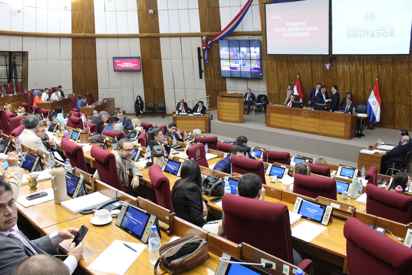 Diputados devuelven Hambre Cero a gobernadores cartistas acusados de «po pohyi»
