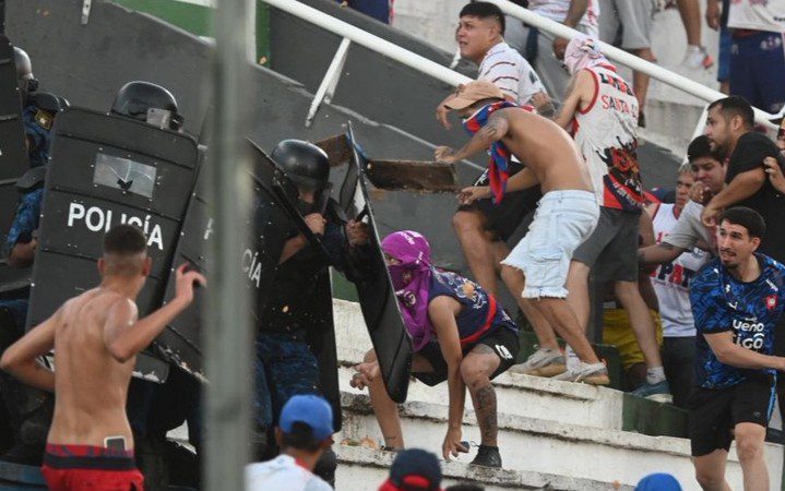 Ministerio del lamenta violencia y suspensión del superclásico: buscarán dar con responsables