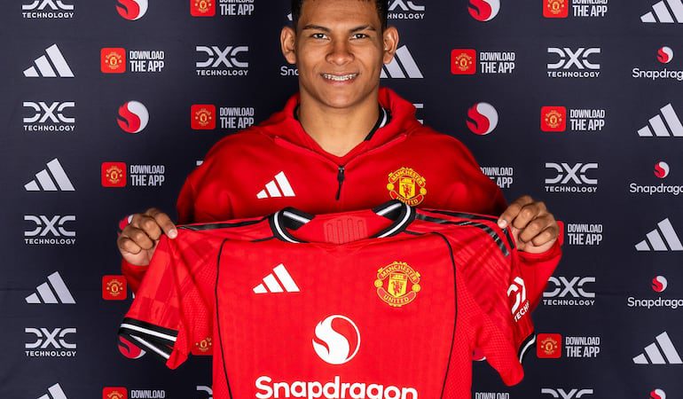 Entre el sushi y el «vare’a»: El choque cultural de Diego León en el Manchester United