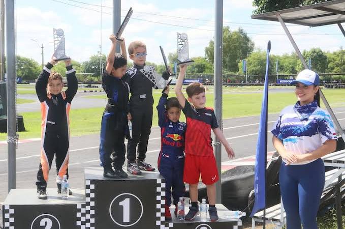 Motores a fondo en Ñu Guasu: arranque vibrante del Nacional de Karting 2026