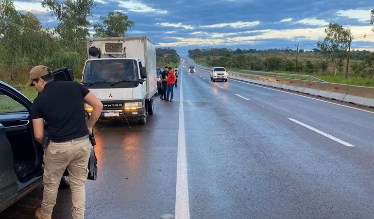 Asalto comando: roban furgón con fármacos y abandonan vehículos