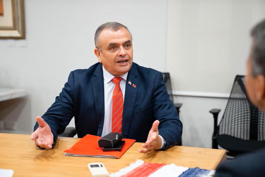 Rivas sale, Borba se aparta y Liseras asumiría: suplencia inesperada en el Senado