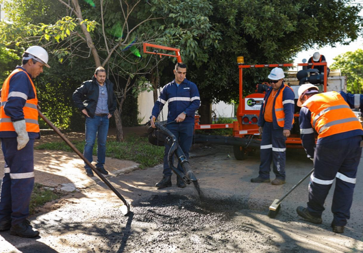 ESSAP presenta al “Exterminador de Baches” para agilizar reparaciones viales