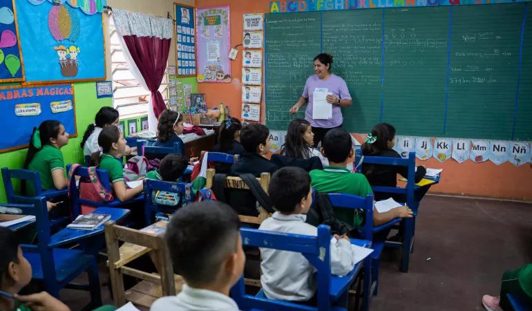 Embajador Gustavo Leite: «El Estado no debe invertir en la educación de los niños»