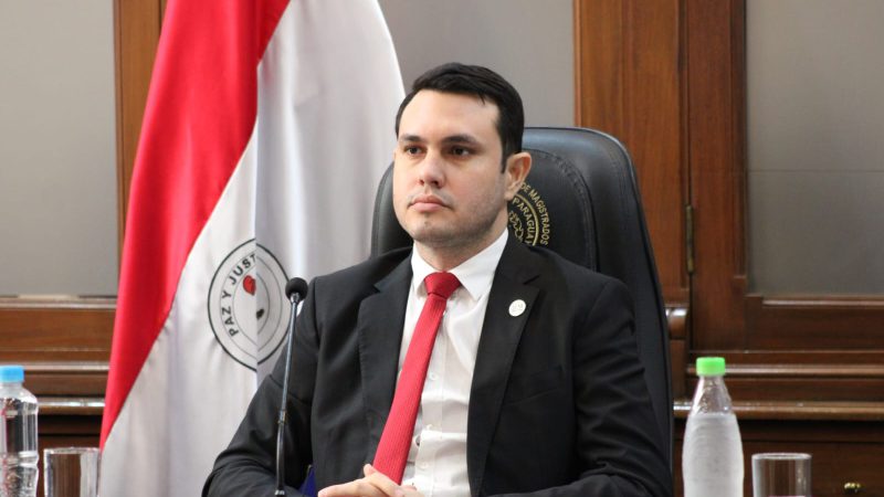 Ministerio Público designa fiscales para investigar a senador Hernán Rivas por presunto título falso