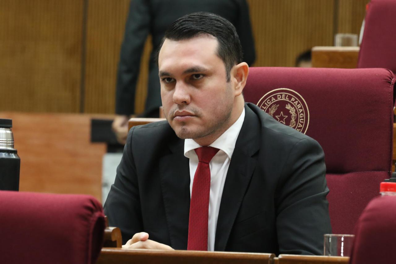 Manuel Riera advierte: Prescripción no blanquea títulos falsos, urge investigar caso Rivas