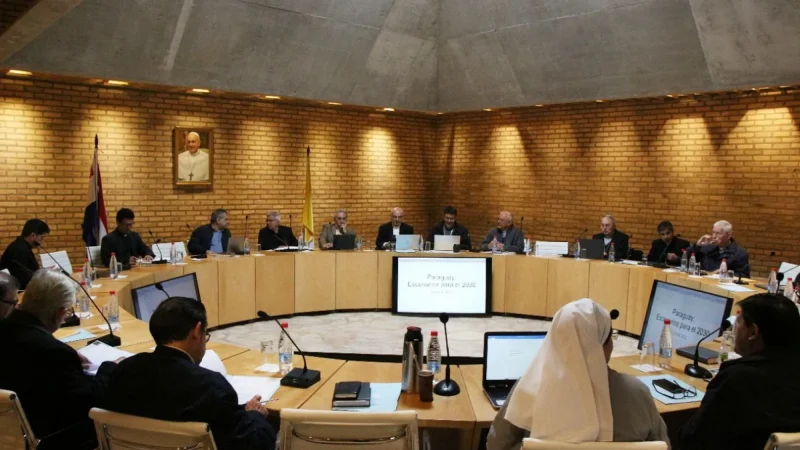 Iglesia denuncia pobreza y desintegración familiar en Paraguay