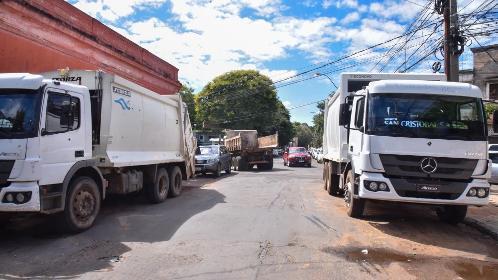 DNCP suspende compra de camiones de la Municipalidad de Asunción tras protesta de oferente