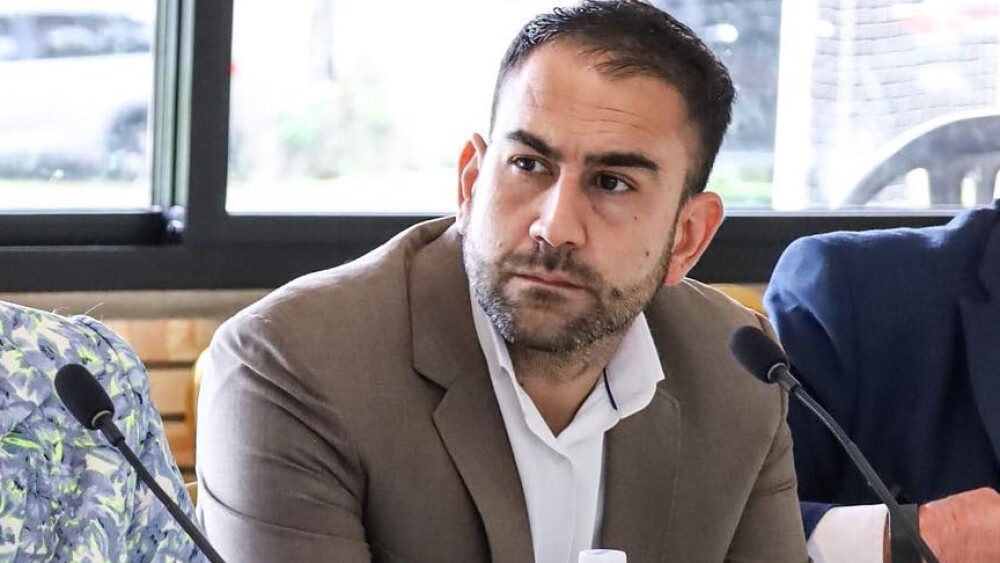 Intendente de San Lorenzo acusa posible título falso de precandidato a internas municipales