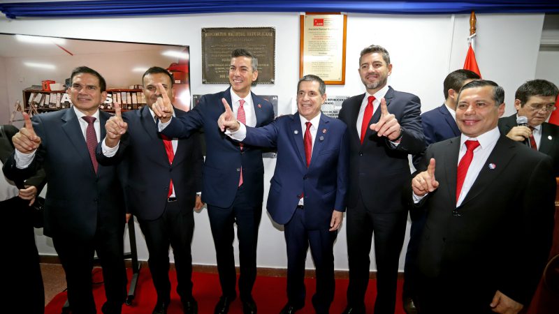 Cartes reaparece y pide unidad colorada apuntando a Baruja
