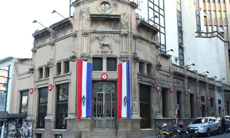 En el JEM piden remover a juez imputado por mafia de pagarés
