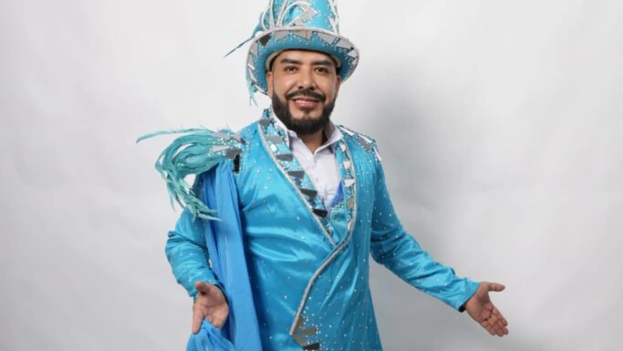 Carlos Portillo se prepara para debutar como actor al lado de vedette trans