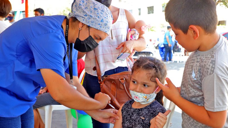 Salud inicia vacunación contra la influenza en todo el país
