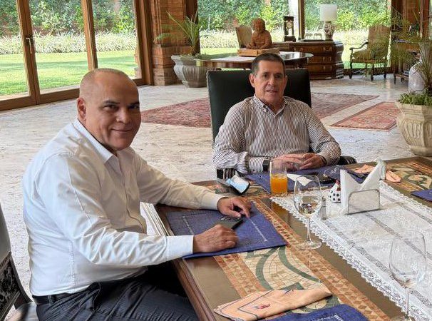 Cartes dice que el Congreso le queda chico a «Bachi» Núñez