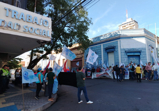Exigen que el salario mínimo sea de Gs. 3.500.000
